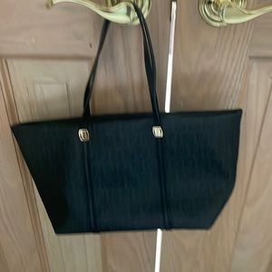 Practically brand-new medium size Fendi tote. Perfect for any occasion!